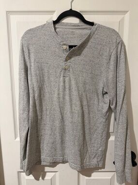Old Navy Heather Gray Long-Sleeve Henley Shirt